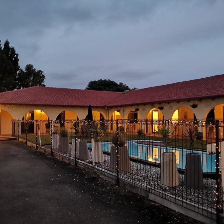 Captains Quarters Motor Inn Cambridge Zewnętrze zdjęcie