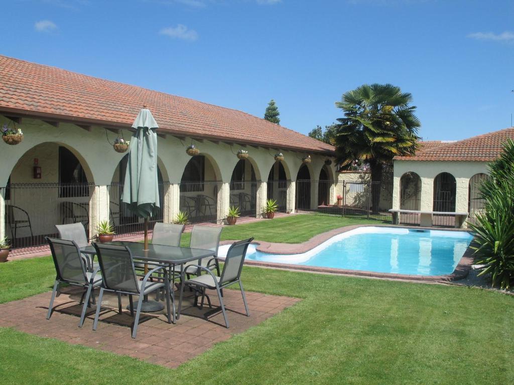 Captains Quarters Motor Inn Cambridge Zewnętrze zdjęcie